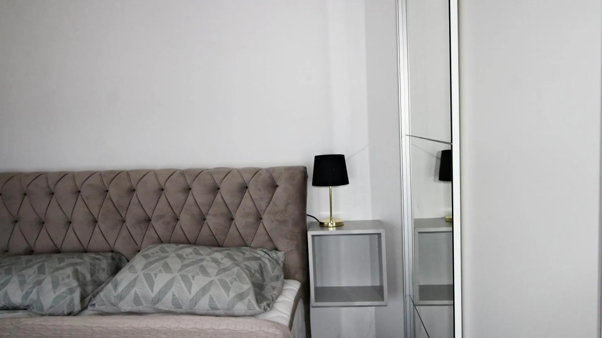 Mell'S Apartments - Yellow Pula Hırvatistan