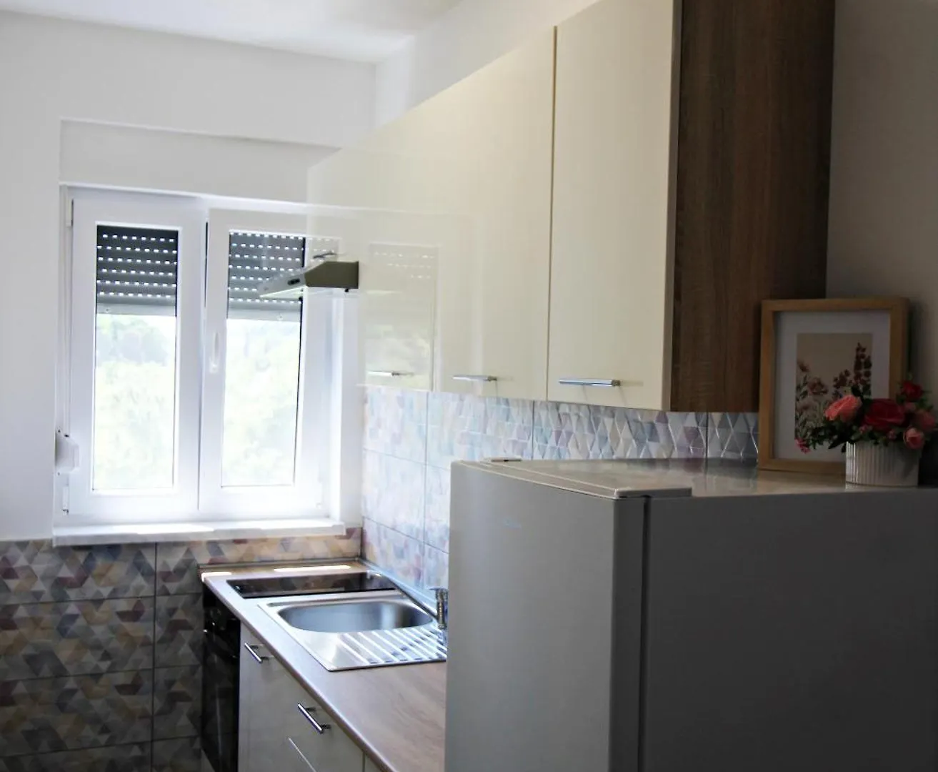 Mell'S Apartments - Yellow Pula