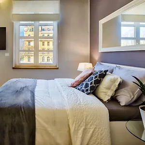 Appartement Parkside With Free Parking, Pula